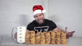 چالش خوردن یه عالمه بیسکویت با شیر