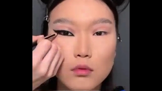 آرایش های لاکچری چشم و ابرو زنانه - تبلیغات برای آرایشگران و پیرایشگران