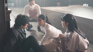 پشت صحنه سی‌ام 30 (آخر) سریال اسنودراپ گل برفی با بازیگری جیسو بلک پینک , SnowDrop behind the scenes BLACKPINK JISOO