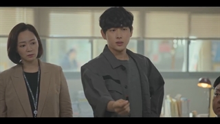 فصل 2 قسمت 1 سریال ردیاب + زیرنویس فارسی Tracer با بازی ایم شی وان