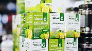 ایونت بزرگ داروخانه دکتر ضیائی نماینده محصولات ستارگان نیک پیلینگ شیمیایی