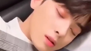 نون سنگکمو بدید میخوام باهاش بخورمش♡ اونوو آسترو