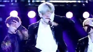 از اسمون  ویمین میباره.. اوف(: