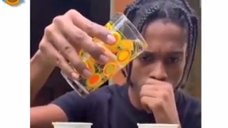 این داستان : من XD