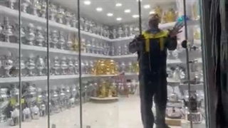 نصب شیشه تاشو اسلایدینگ برای مغازه توسط کامادر