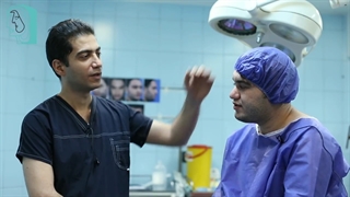جراحی بینی گوشتی مردانه در اتاق عمل توسط دکتر پژمان سرشارزاده