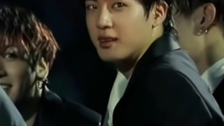 یعنی داشت به چی نگاه میکرد