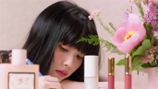 تبلیغ ووگ با آیو