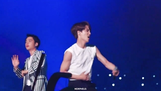 اجرای آهنگ Love me right از اکسو فوکوس روی کای