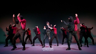 اجرای هیونجین(استری کیدز)با آهنگ"Motley Crew"در"studio CHOOM"