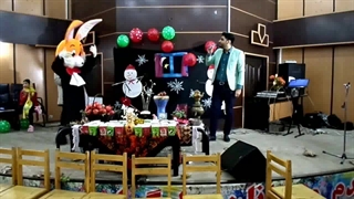 عروسک تن پوش به همراه عروسک گردان خانم و آقا