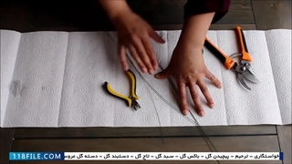 آموزش تخصصی گل آرایی-کارگاه آموزشی گل آرایی-ساخت تاج گل با سیم مفتولی و گل