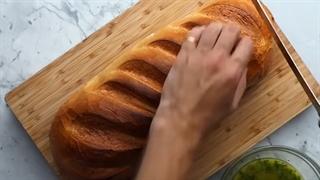 روش تهیه نان و سیر خوشمزه تر از رستورانی ها