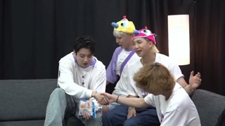 هاای اومدم یسری مومنت مشتی بزارم بعد برم گمشممم