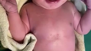 تولد شاهلین عزیزم در یک تاریخ رند ۱۴۰۱/۲/۳ 