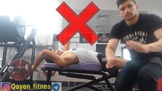 آموزش حرکت بدنسازی پشت بازو هالتر خم خوابیده