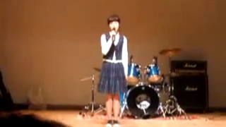 اجرا آیو در سال ۲۰۰۸ با آهنگ میا