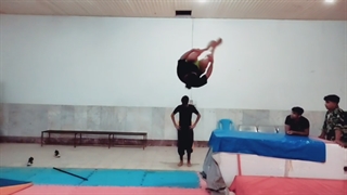 آکروبات سنسی اسماعیل ظریف