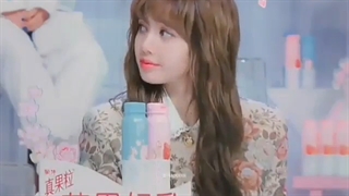 لیسا چشکلی خودشو لاغر نگه می داره؟!/طنز