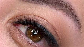 اکستنشن مژه تکنیک سامبره در مرکز سارا دماوندی