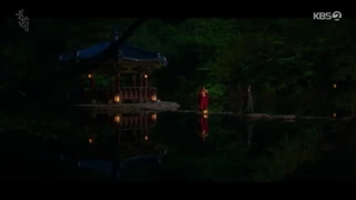 قلب خونین - ملکه برا این ناراحت شده بود تو اون یکی ویدیو پشت در اتاق وایساد -