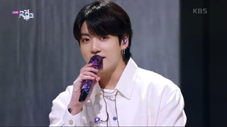 اجرای آهنگ Yet To Come توسط بی تی اس در Music Bank