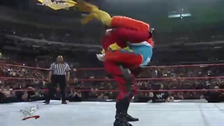 مسابقه کین و تریپل اچ در رسلمنیا15