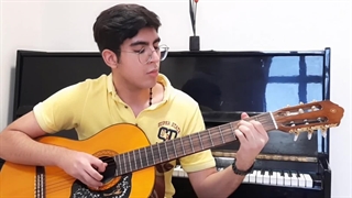 اجرای زیبای یکی از هنرجویان بهترین استاد گیتار اصفهان آقای امیر کریمی