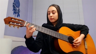 اجرای زیبای یکی از هنرجویان بهترین استاد گیتار اصفهان آقای امیر کریمی