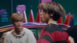 موزیک ویدیو super Bord از استری کیدز