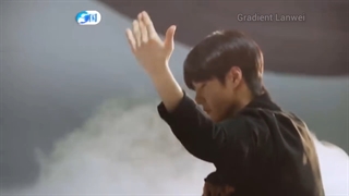 اجرای وانگ ییبو در جشن جشنواره بهار تلویزیون هنان