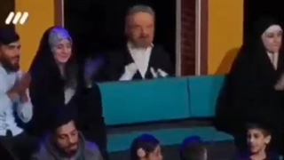 رونمایی از عروسکِ خواننده «جواد خیابانی» در برنامه غیر ورزشی تلویزیون!